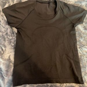 Lululemon Black Swiftly Tech size 6